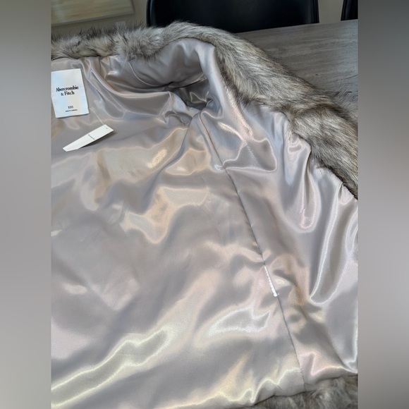 Abercrombie & Fitch Faux Fur Coat XXS | Gray Plush Jacket - Picture 8 of 9